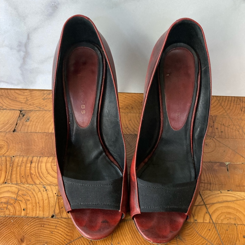Marc Jacobs Red Leather Open Toe Pumps 38/8 - Picture 4 of 11